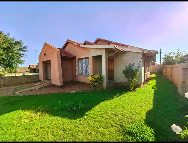 3 BEDROOM HOUSE FOR SALE IN SEBOKENG ZONE 3